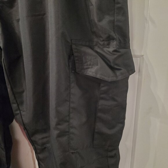 Swiss Tech Men's Black Water Resistant Double Cargo Snow Pants Large (36/38) - Picture 5 of 11